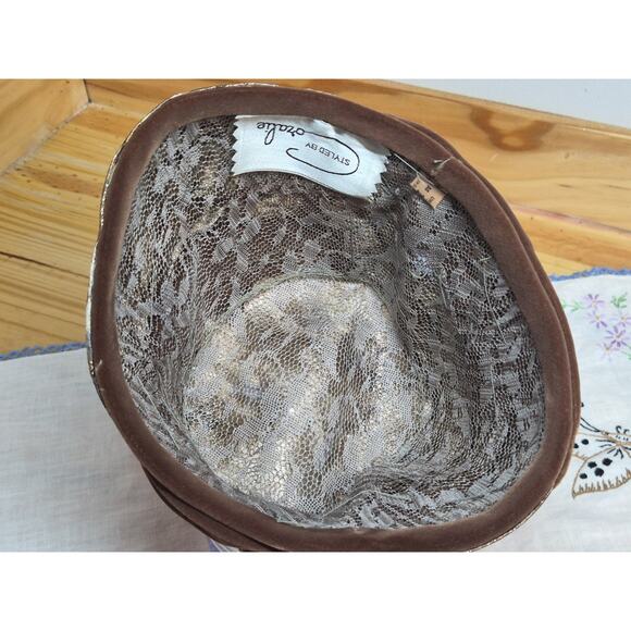 Vintage 1940s Ladies Turban Style Hat Golden Feather Pattern/ Velvet Famous Barr